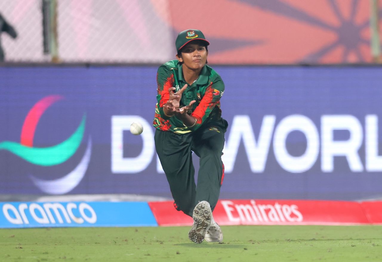 Sumaiya Akter dropped Chloe Tryon in the deep, Bangladesh vs South Africa, Women's ODI World Cup, Visakhapatnam, October 13, 2025