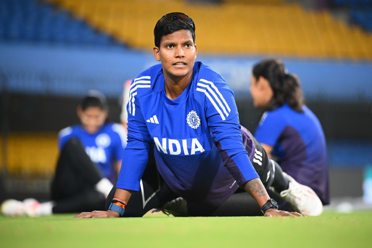 Deepti Sharma trains in Indore, Indore, October 17, 2025