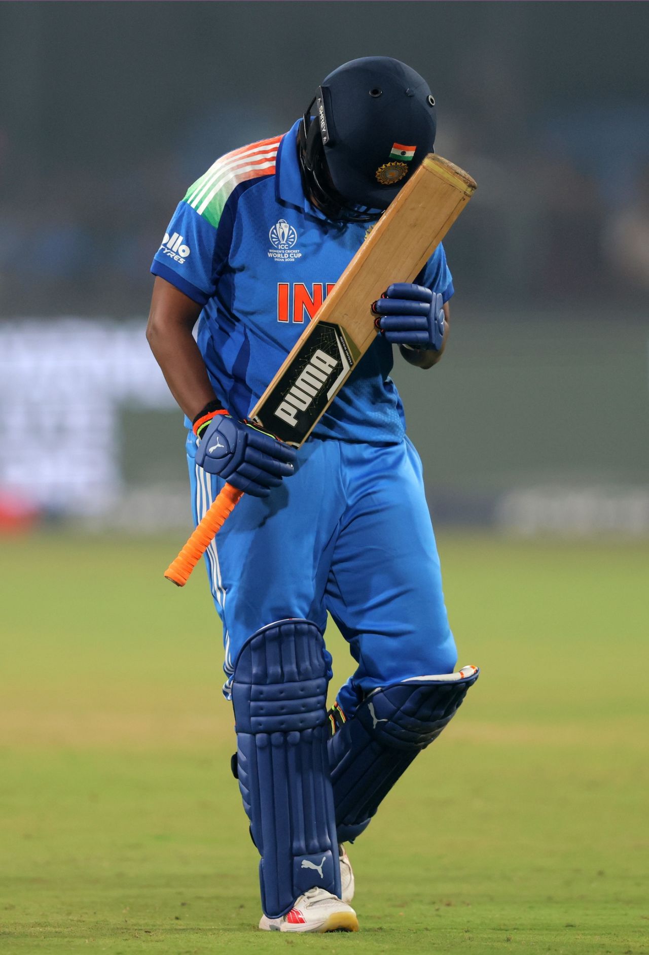 Deepti Sharma walks back, India vs England, Women's ODI World Cup, Indore, October 19, 2025