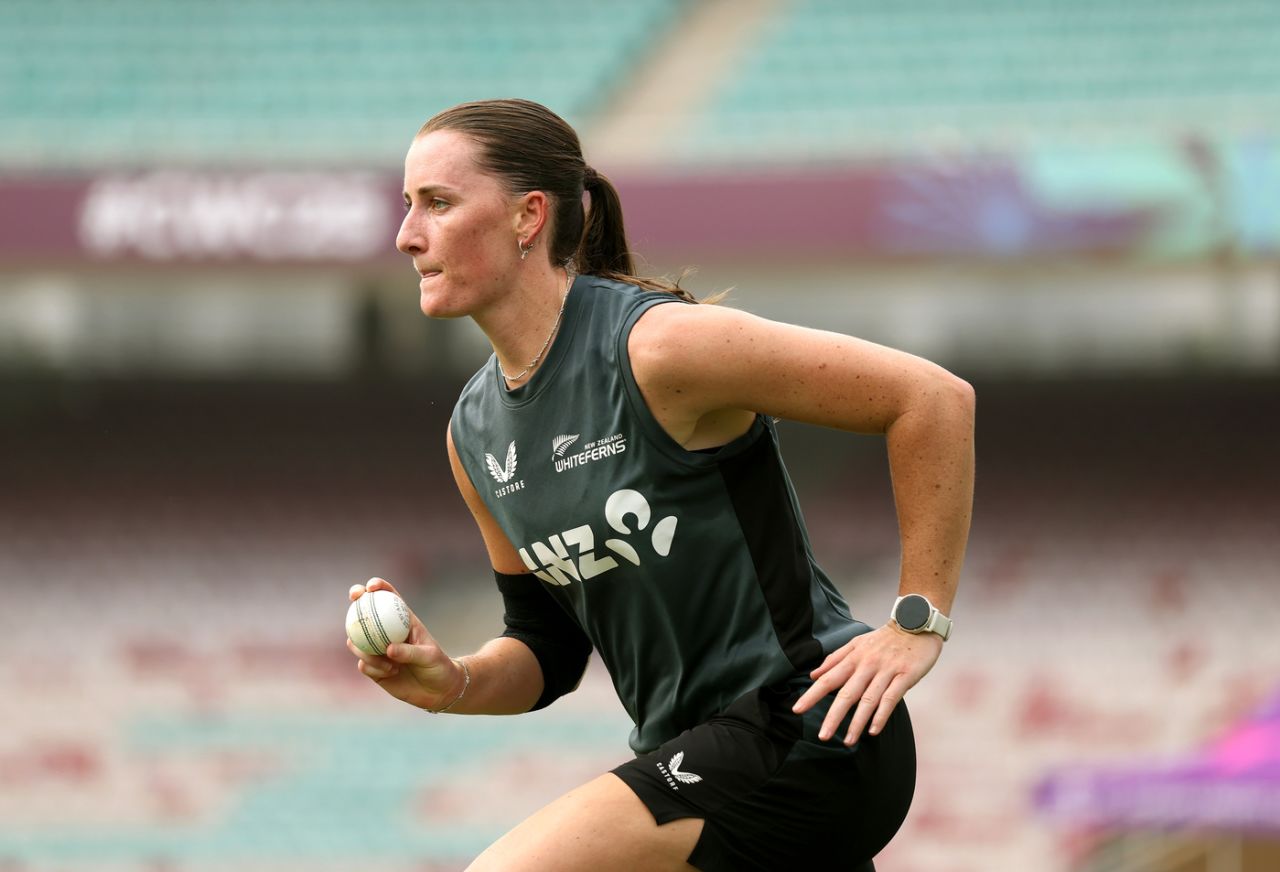 Rosemary Mair runs in during a practice session, Navi Mumbai, October 21, 2025