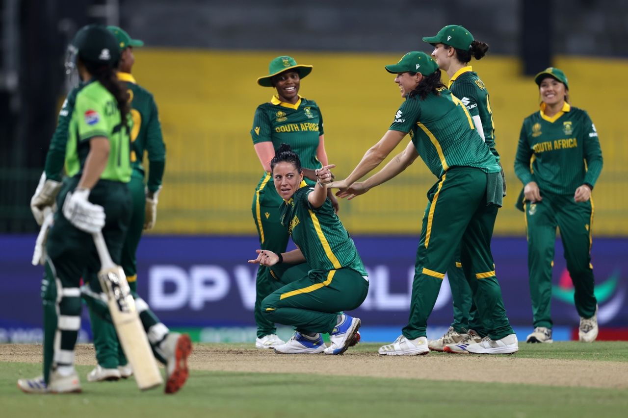 Marizanne Kapp took three wickets with new-ball swing, Pakistan vs South Africa, ICC Women's ODI World Cup, Colombo, October 21, 2025