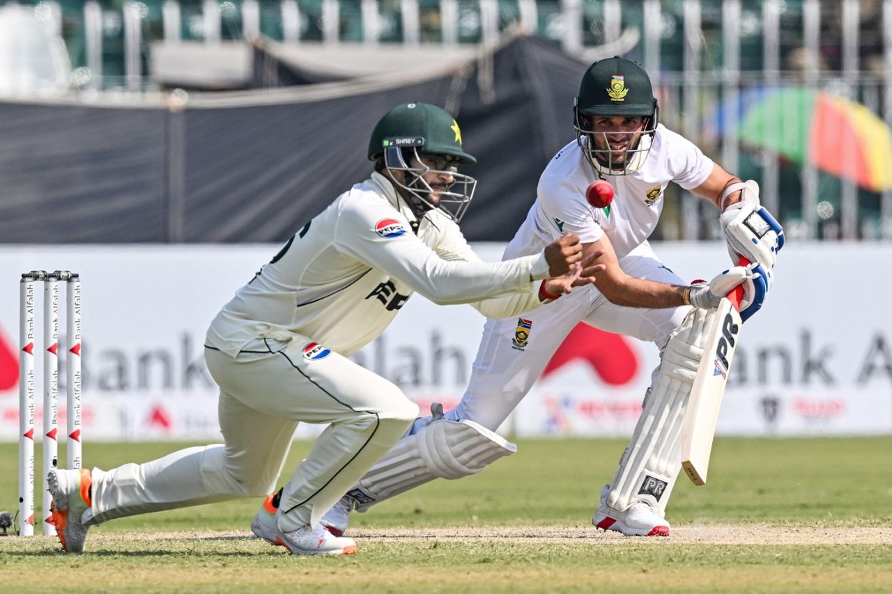 Imam-ul-Haq put down Keshav Maharaj at point, Pakistan vs South Africa, 2nd Test, Rawalpindi, 3rd day, October 22, 2025