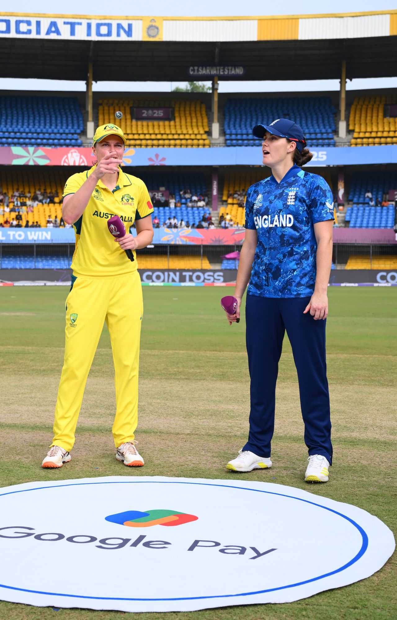 Nat Sciver-Brunt calls as Tahlia McGrath flips the coin, Australia vs England, Women's World Cup, Indore, October 22, 2025