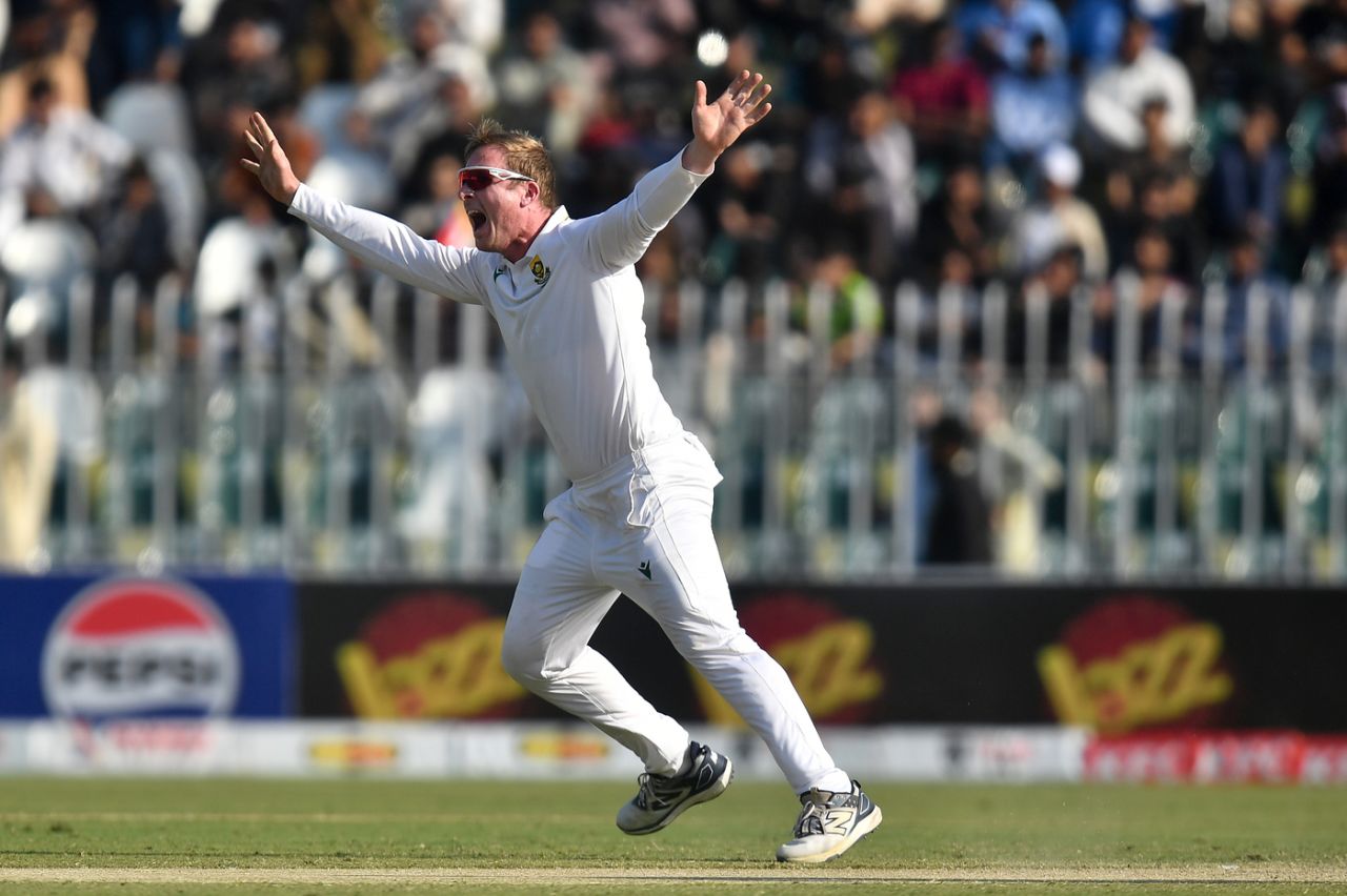 Simon Harmer took three wickets to rock Pakistan's top order, Pakistan vs South Africa, 2nd Test, Rawalpindi, 3rd day, October 22, 2025