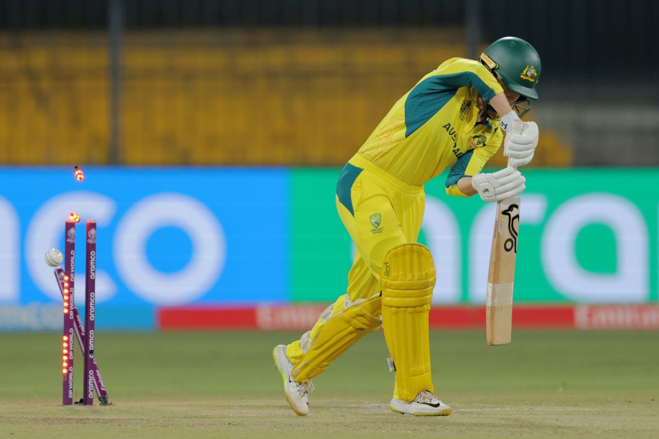 Phoebe Litchfield was bowled in Lauren Bell's first over, Australia vs England, Women's World Cup, Indore, October 22, 2025