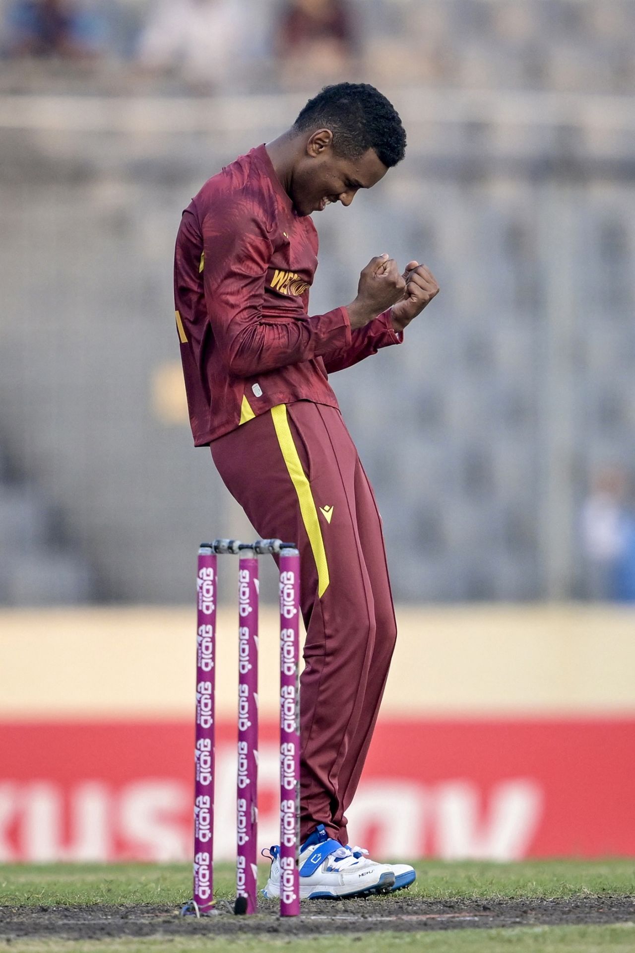 Akeal Hosein picked up 4 for 41 in 10 overs, Bangladesh vs West Indies, 3rd ODI, Dhaka, October 23, 2025