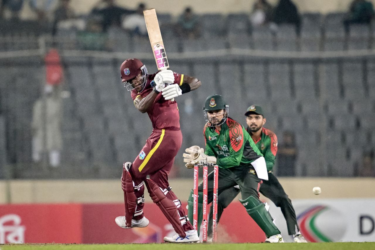 Justin Greaves resisted but had to walk back for 15, Bangladesh vs West Indies, 3rd ODI, Dhaka, October 23, 2025