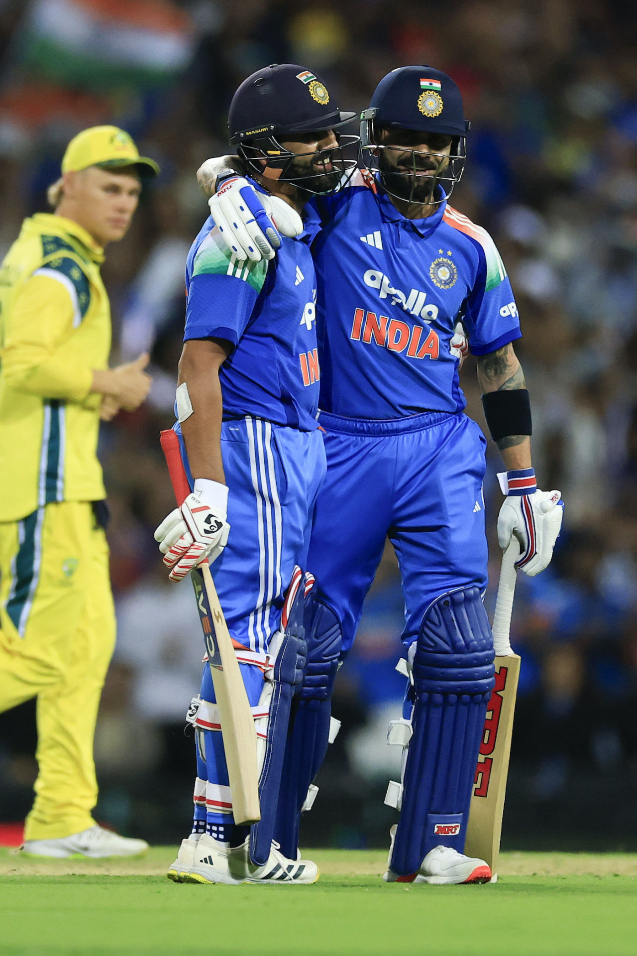 Virat Kohli congratulates centurion Rohit Sharma, Australia vs India, 3rd ODI, Sydney, October 25, 2025