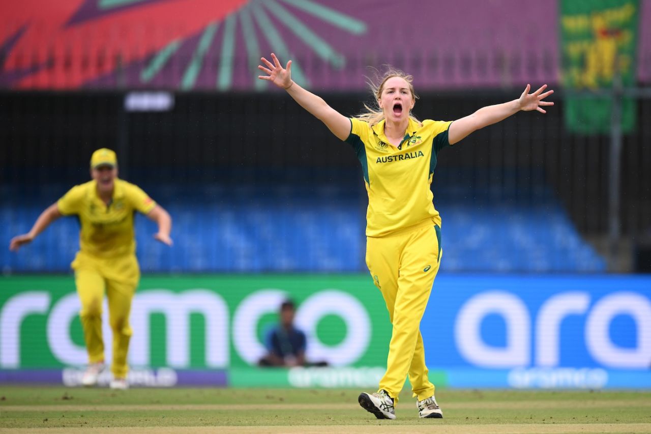 Kim Garth goes up in appeal to remove Tazmin Brits, Australia vs South Africa, Women's World Cup 2025, Indore, October 25, 2025