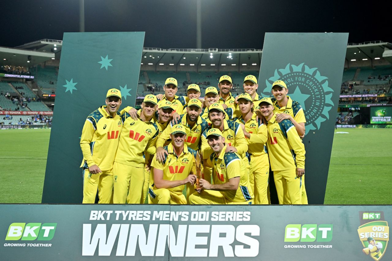 Mitchell Marsh and gang lift the series trophy after a 2-1 win, Australia vs India, 3rd ODI, Sydney, October 25, 2025