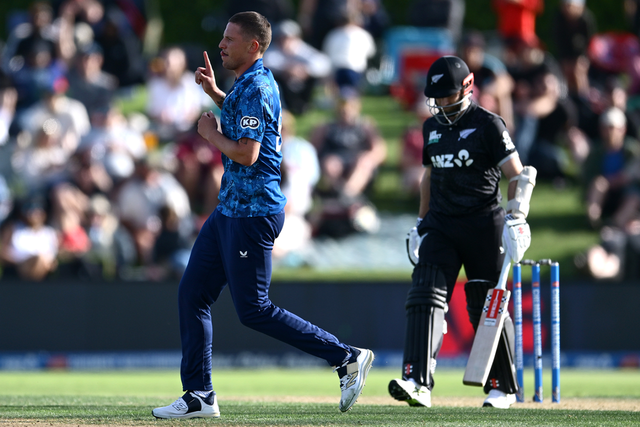 Brydon Carse removed Kane Williamson for his first golden duck in ODIs, New Zealand vs England, 1st ODI, Mount Maunganui, October 26, 2025