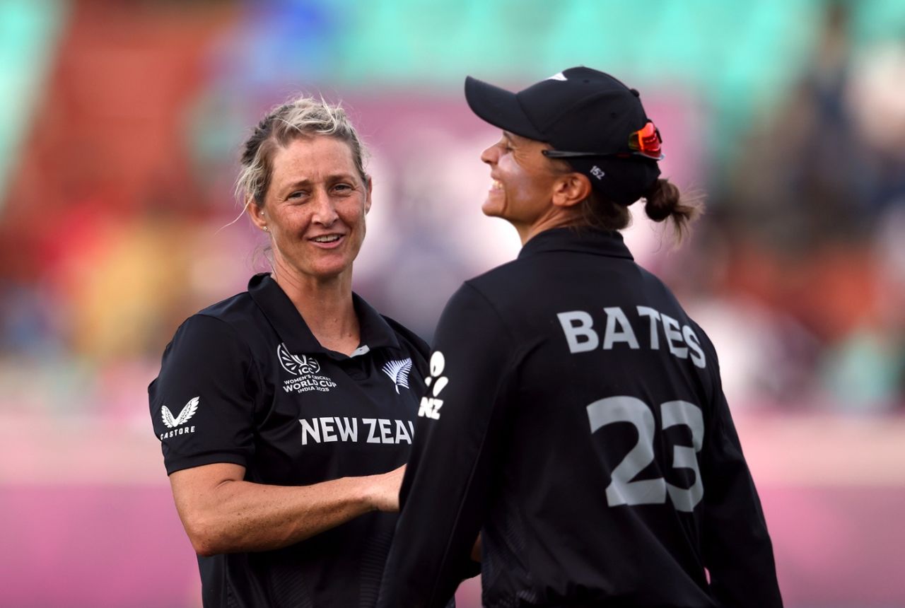 Sophie Devine celebrates a wicket with Suzie Bates, England vs New Zealand, Women's World Cup, Visakhapatnam, October 26, 2025