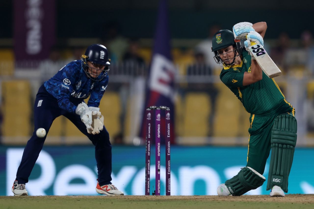Marizanne Kapp drives through cover, England vs South Africa, Women's World Cup semi-final, Guwahati, October 29, 2025