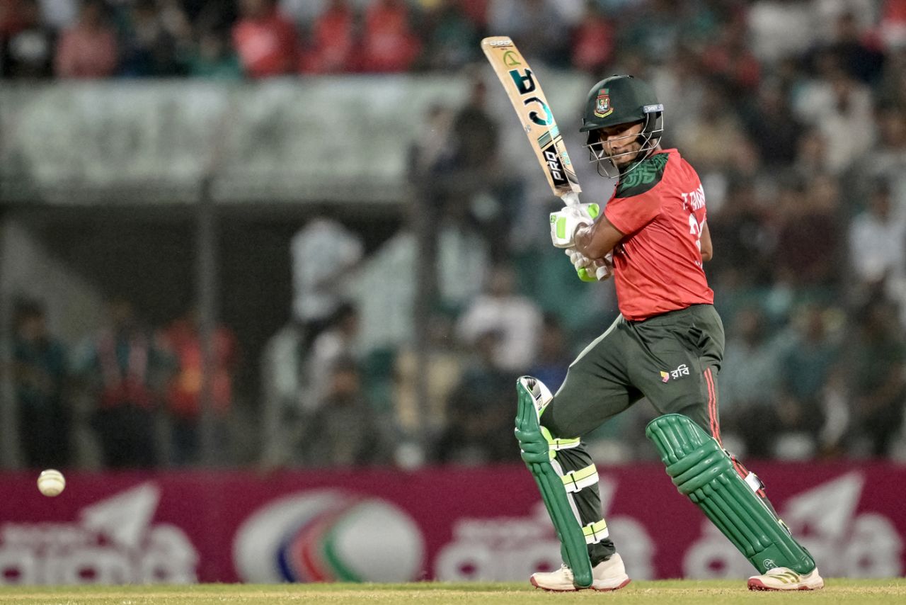 এক বছরে সর্বোচ্চ রানের রেকর্ড গড়েছেন তানজিদ তামিম