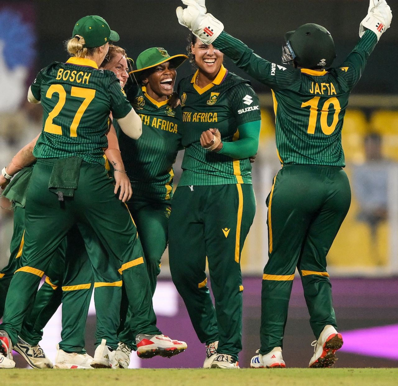 That's the win, and South Africa are in the final, England vs South Africa, Women's World Cup semi-final, Guwahati, October 29, 2025