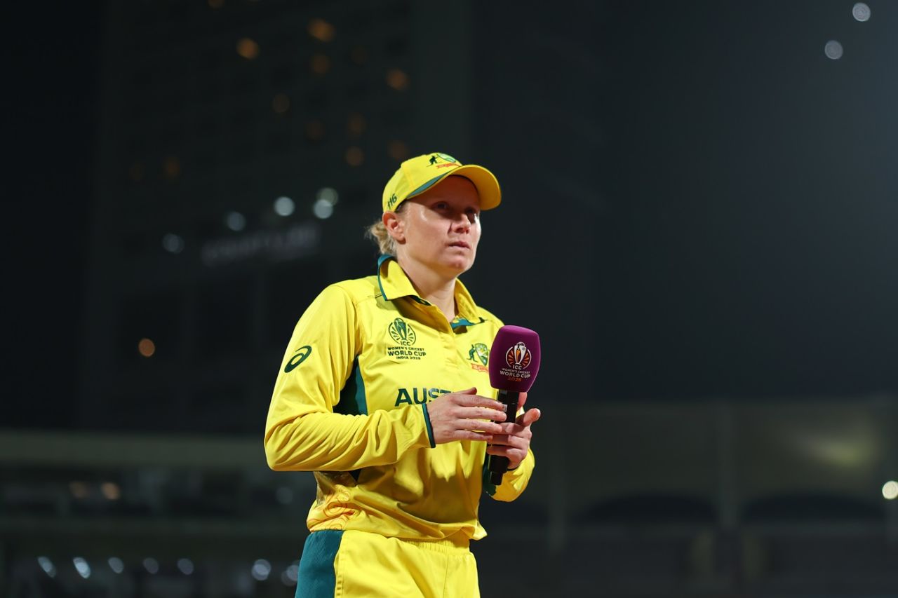 অ্যালিসা হিলি নিশ্চিত করেছেন যে এটি ছিল তার শেষ ওডিআই বিশ্বকাপ, ভারত বনাম অস্ট্রেলিয়া, মহিলা বিশ্বকাপের সেমিফাইনাল, নাভি মুম্বাই, 30 অক্টোবর 2025।
