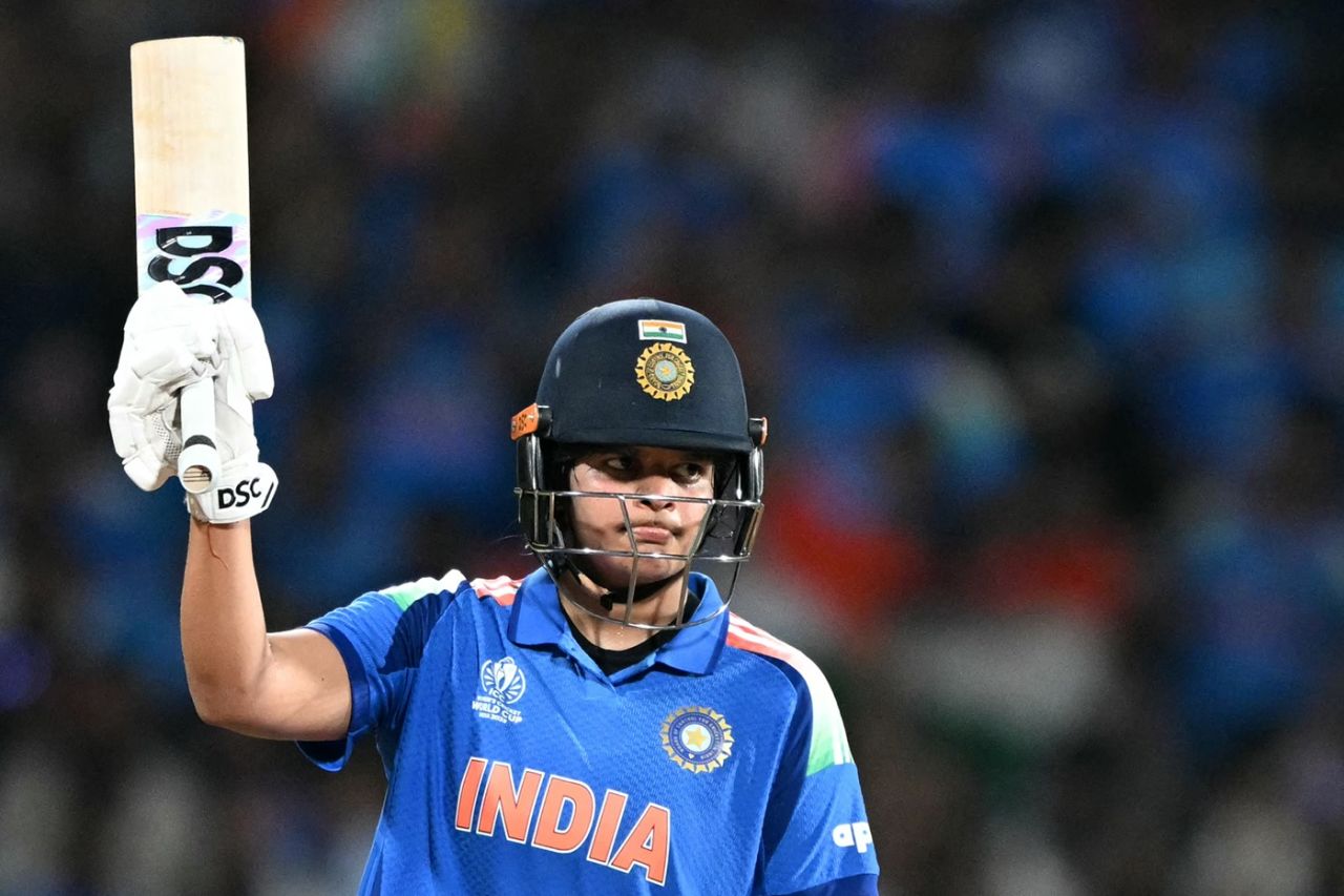 তিনি দলে ছিলেন না, হঠাৎ করেই শেফালি ফাইনালে ওঠেন তিনি দলে ছিলেন না, হঠাৎ করেই শেফালি ফাইনালে ওঠেন