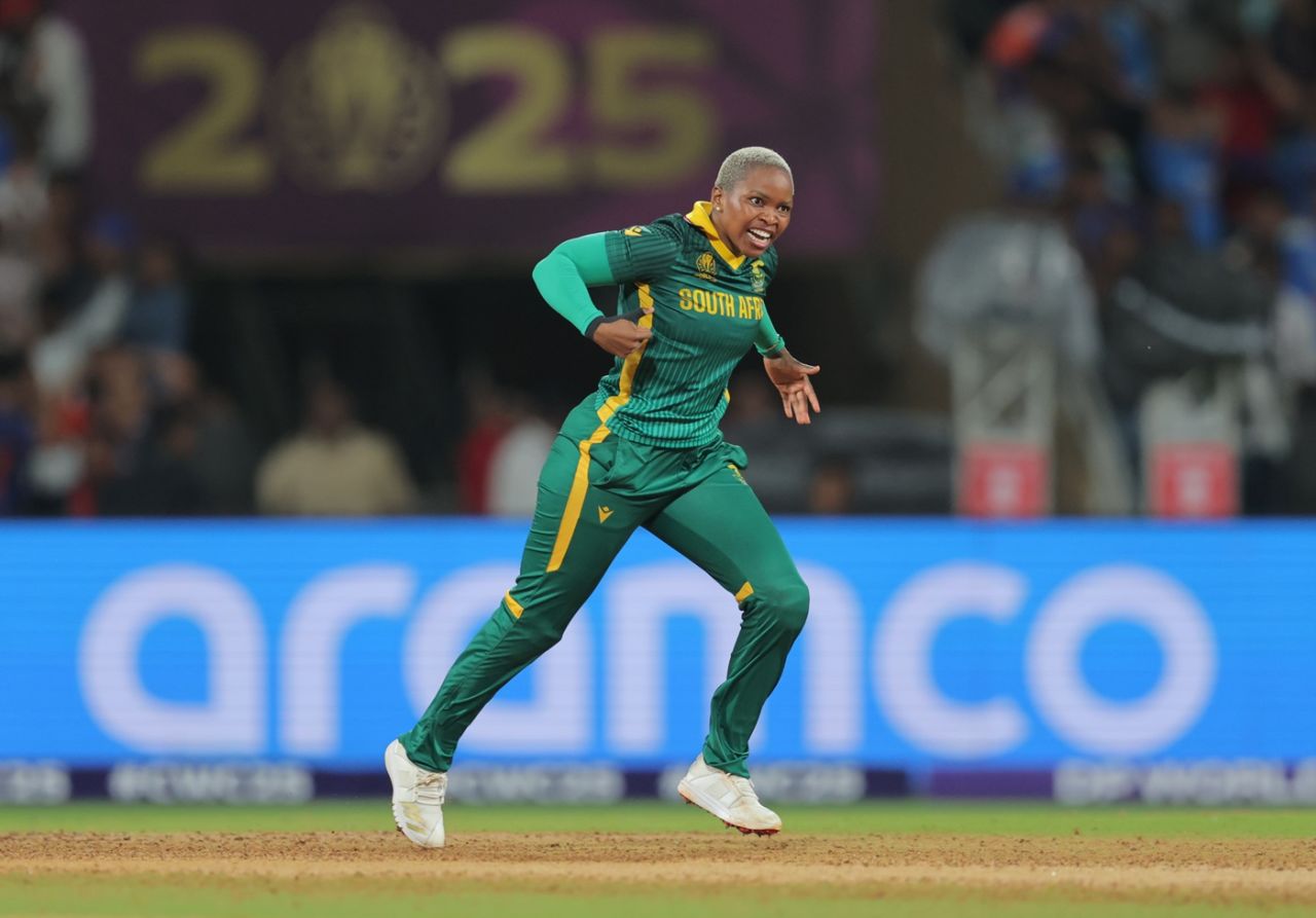 Nonkululeko Mlaba castled Harmanpreet Kaur , India vs South Africa, Women's World Cup final, Navi Mumbai, November 2, 2025