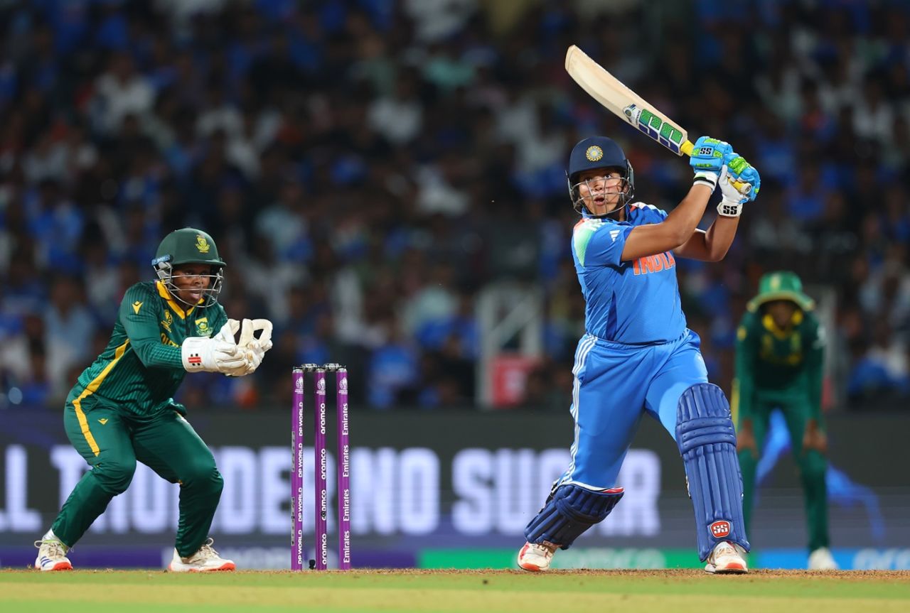 Richa Ghosh lofted her second ball for a six, India vs South Africa, Women's World Cup final, Navi Mumbai, November 2, 2025