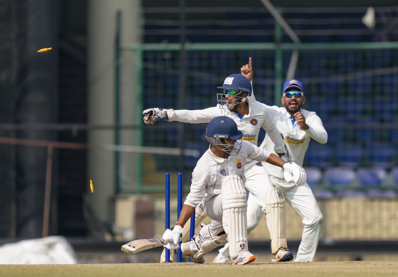 Siddhant Addhatrao appeals for a wicket, Delhi vs Puducherry, Ranji Trophy 2025-26, 4th day, Delhi, November 4, 2025