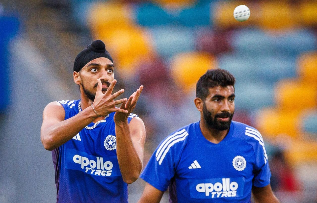 Arshdeep Singh and Jasprit Bumrah warm up, Australia vs India, 5th T20I, Brisbane, November 8, 2025