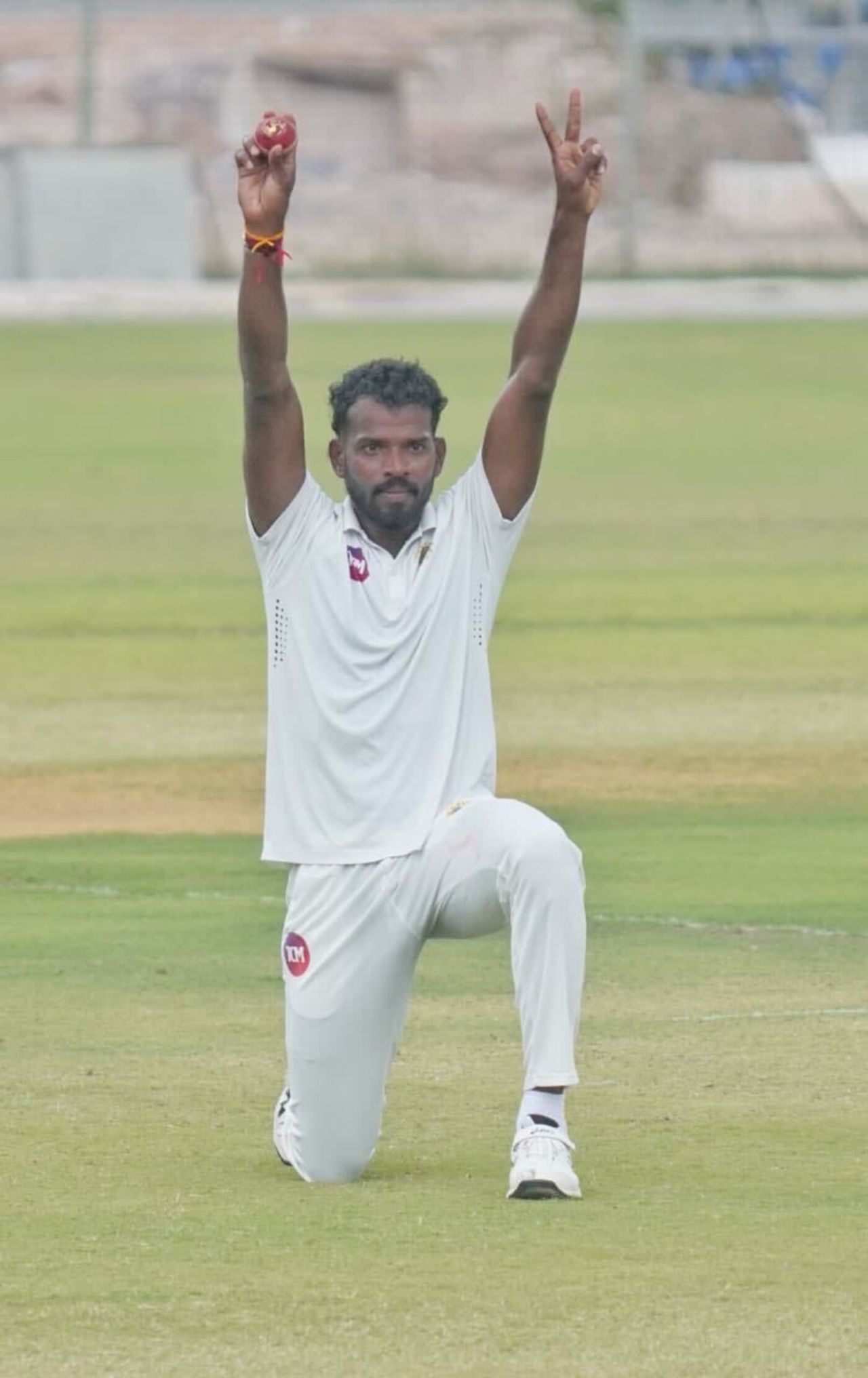 MD Nidheesh gestures with the ball in hand, Kerala vs Saurasthra, Ranji Trophy, 2nd day, Mangalapuram, November 9, 2025