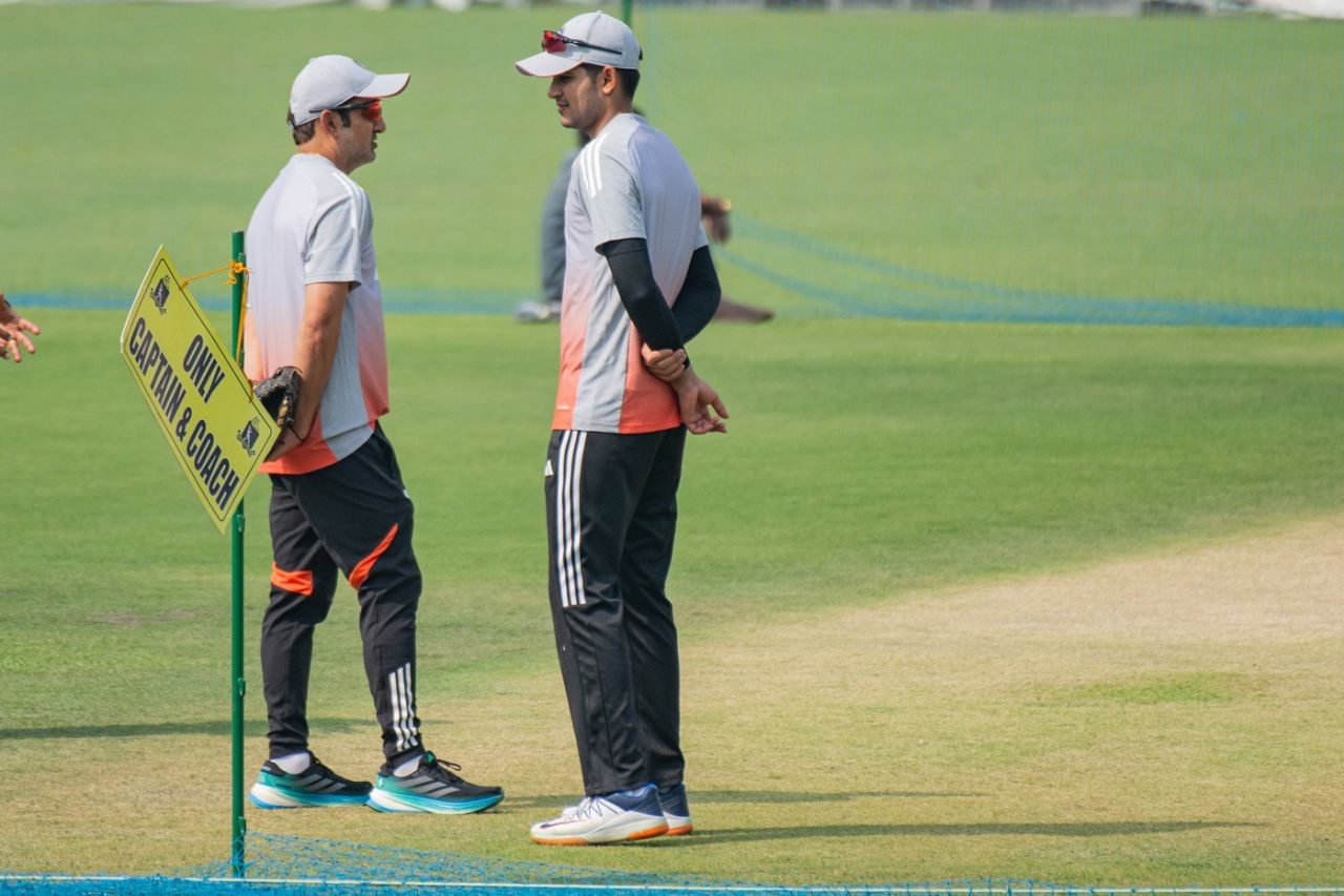 Gautam Gambhir and Shubman Gill have a chat, Kolkata, November 11, 2025