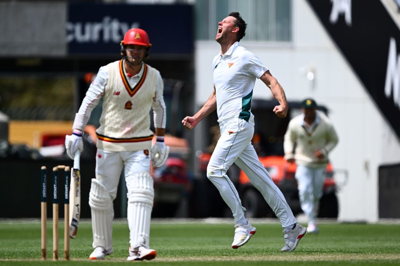 Beau Webster dismissed Alex Carey, Tasmania vs South Australia, Sheffield Shield, Hobart, November 11, 2025