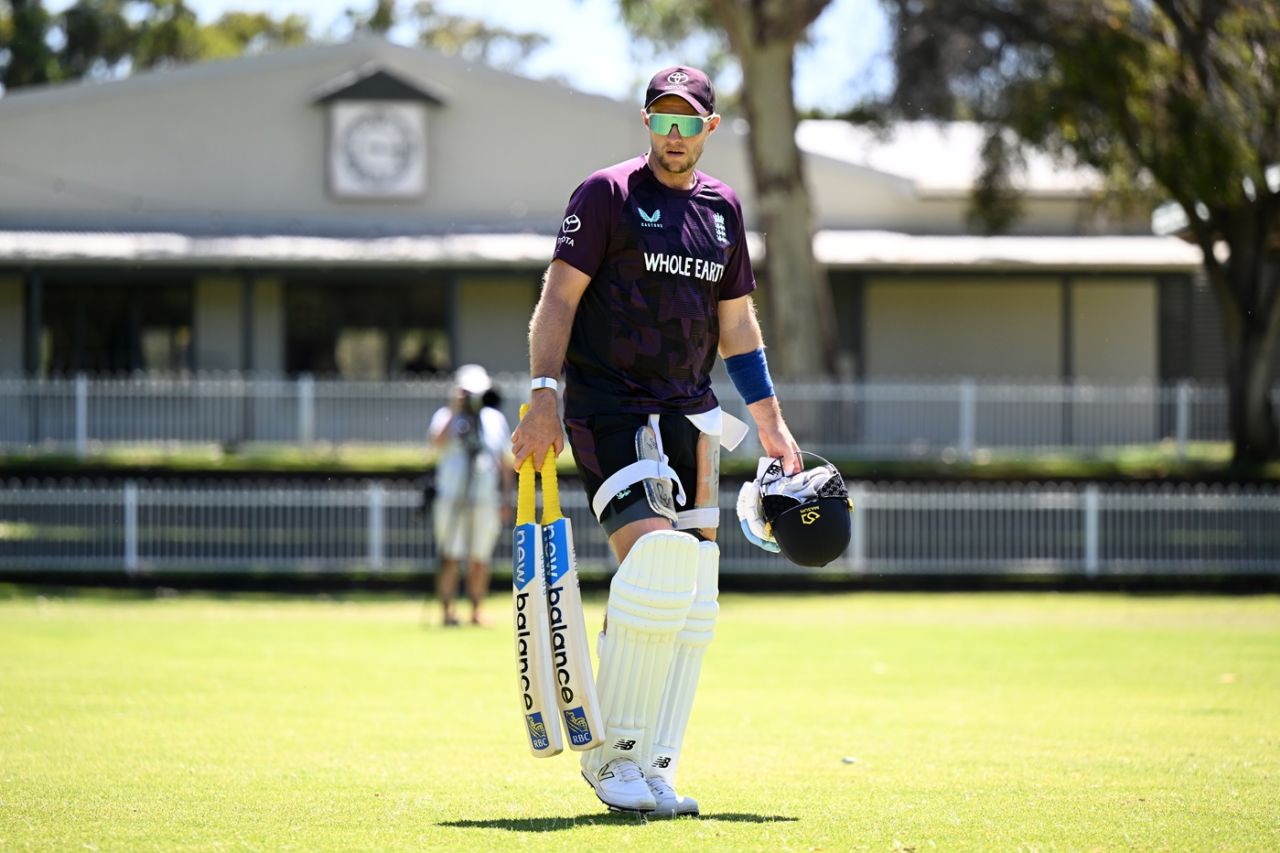Joe Root brings out the swag as he gets ready for a training session, Perth, November 12, 2025
