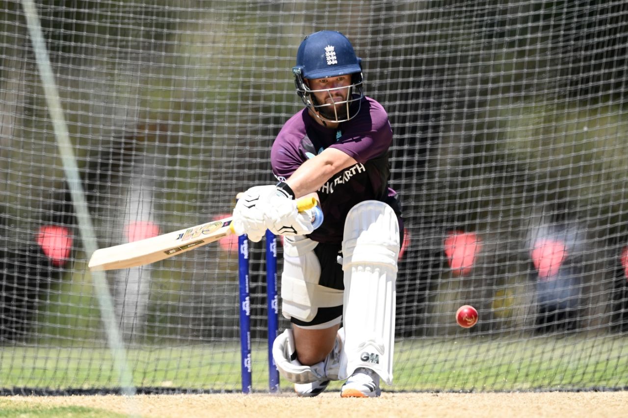 Ben Duckett lines up a reverse sweep during training, Perth, November 12, 2025
