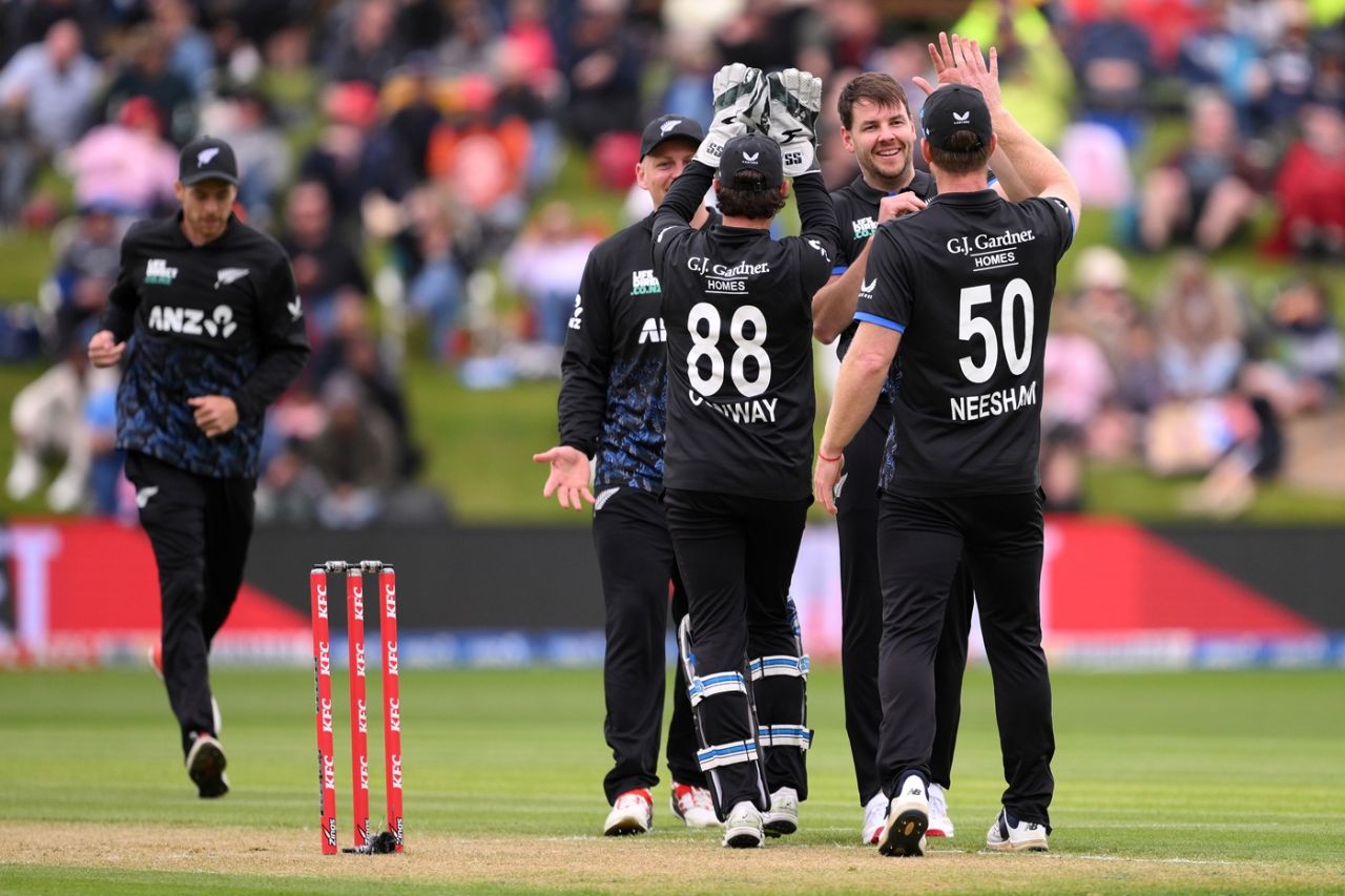 Local boy Jacob Duffy picked up three wickets in an over, New Zealand vs West Indies, 5th T20I, Dunedin, November 13, 2025