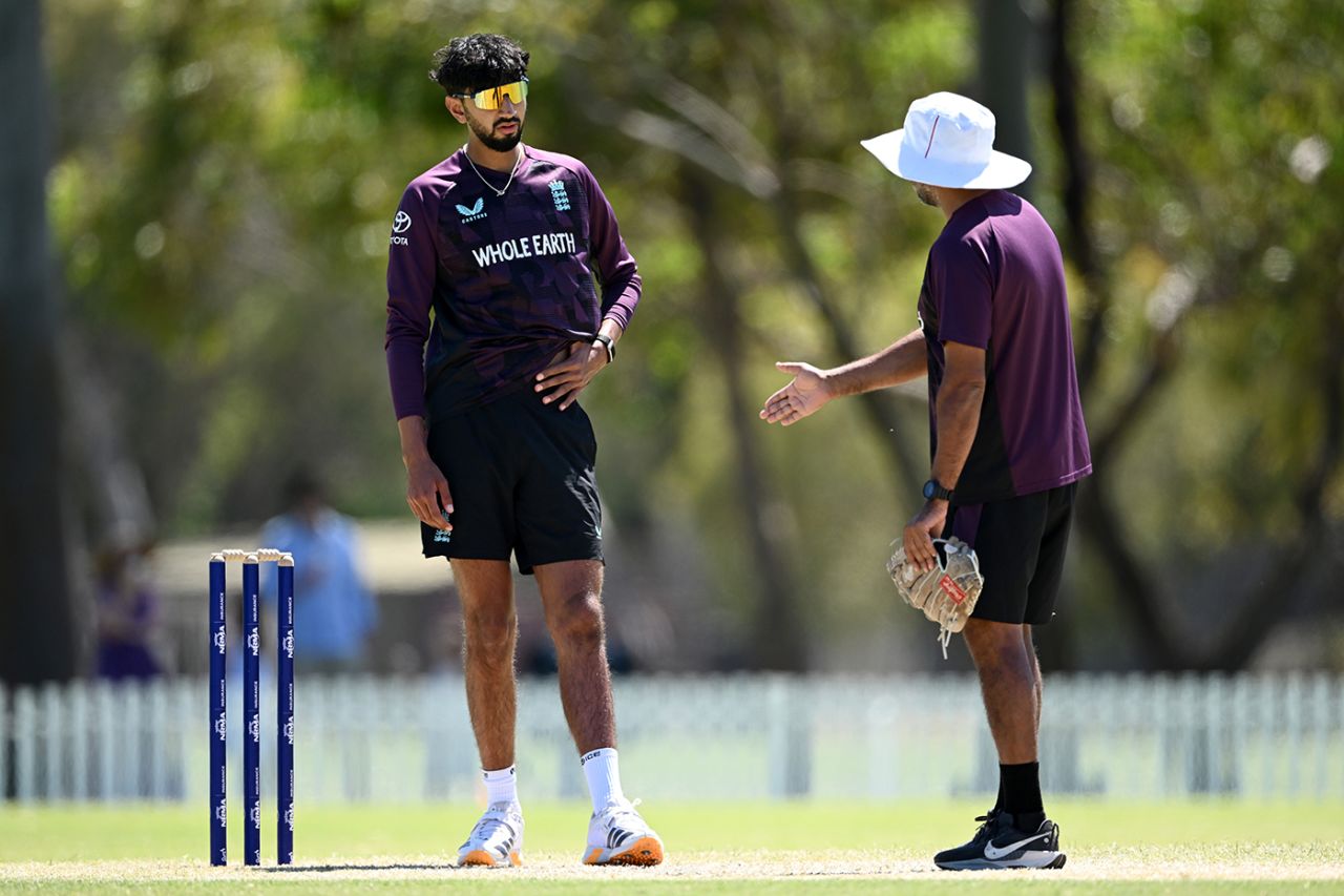 Shoaib Bashir in discussion with Jeetan Patel, England XI vs England Lions, Tour match, Lilac Hill, November 15, 2025