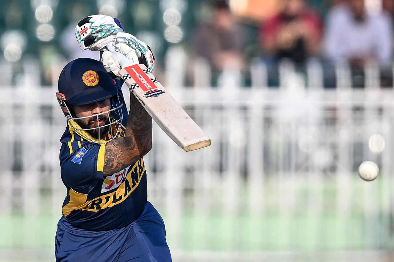 Kusal Mendis hits one straight down the ground, Pakistan vs Sri Lanka, 3rd ODI, Rawalpindi, November 16, 2025