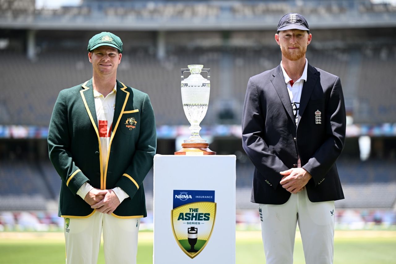 Ben Stokes and Steven Smith pose for the shutterbugs, Australia vs England, Perth, November 20, 2025