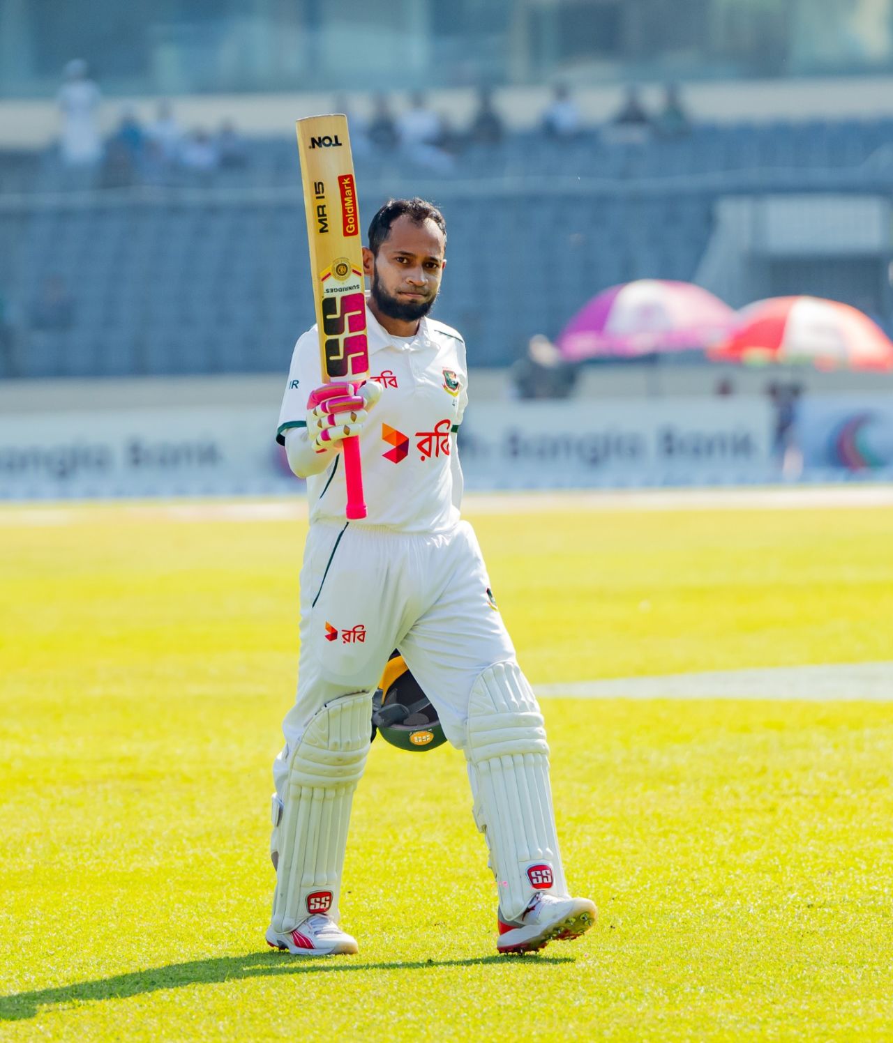 Mushfiqur Rahim walks back after falling for 106, Bangladesh vs Ireland, 2nd Test, Mirpur, Day 2, November 20, 2025