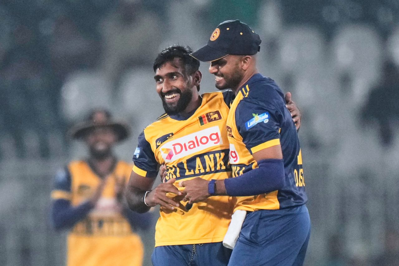 Eshan Malinga celebrates his first wicket, Zimbabwe vs Sri Lanka, 2nd match, T20 tri-series, Rawalpindi, November 20, 2025
