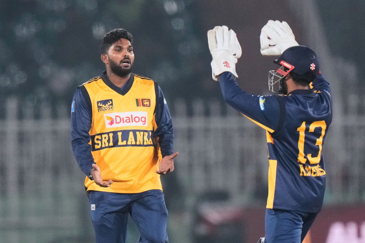 Wanindu Hasaranga took three wickets to restrict Zimbabwe, Zimbabwe vs Sri Lanka, 2nd match, T20 tri-series, Rawalpindi, November 20, 2025
