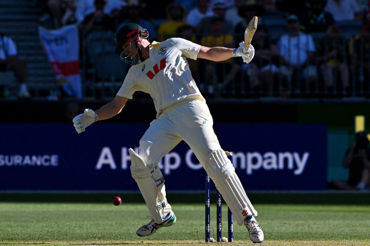 Cameron Green was hit on the visor by a brutal bouncer from Mark Wood, Australia vs England, 1st Test, The Ashes, Perth Stadium, November 21, 2025