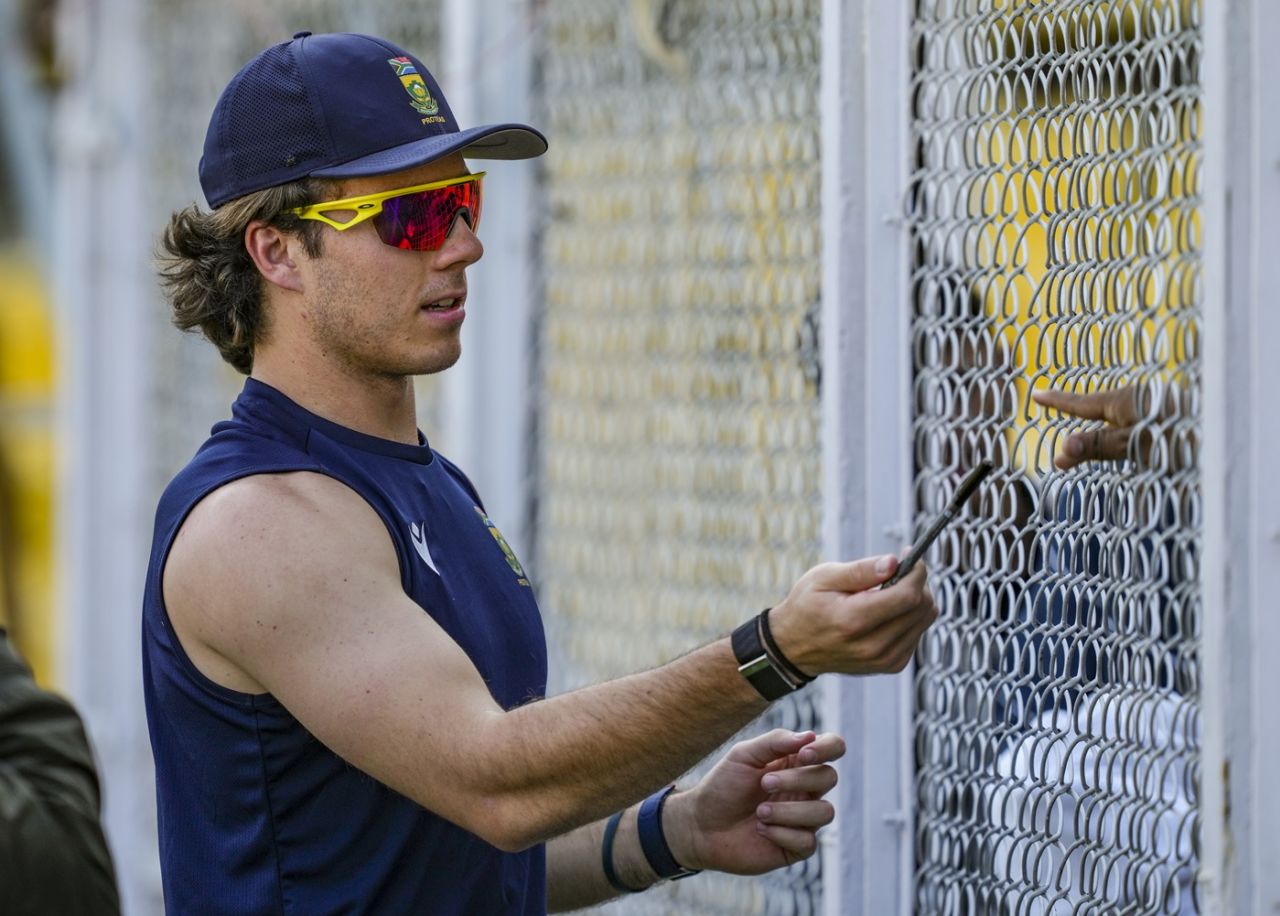 Dewald Brevis acknowledges fans, Guwahati, November 21, 2025