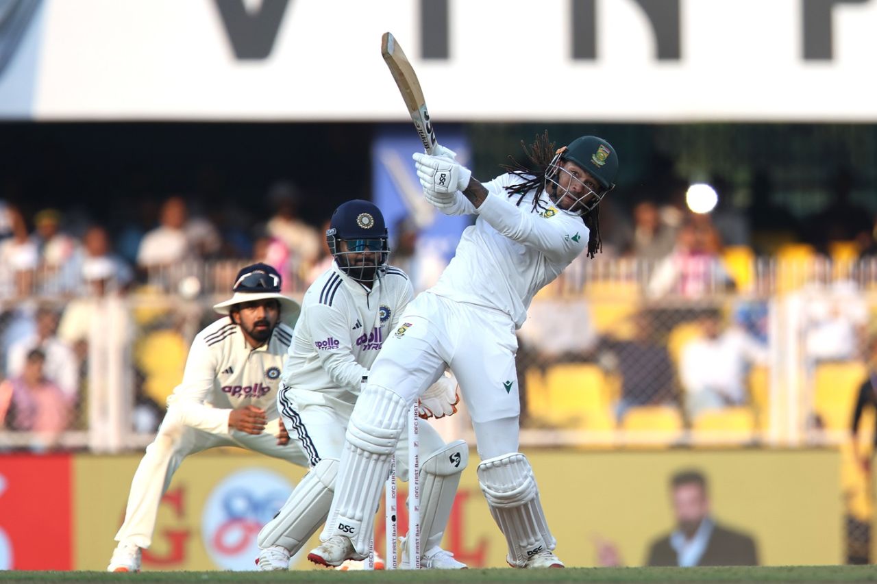 Tony de Zorzi pulls one away, India vs South Africa, 2nd Test, Guwahati, day 1, November 22, 2025