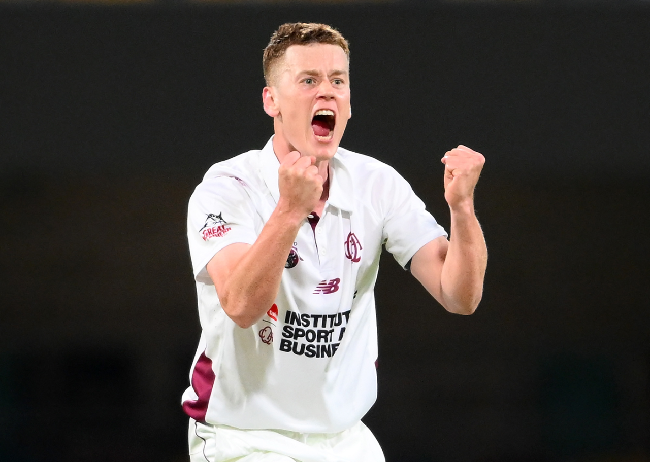 Sam Geyer took four wickets on his first-class debut, Queensland vs Victoria, Sheffield Shield, Gabba, November 22, 2025