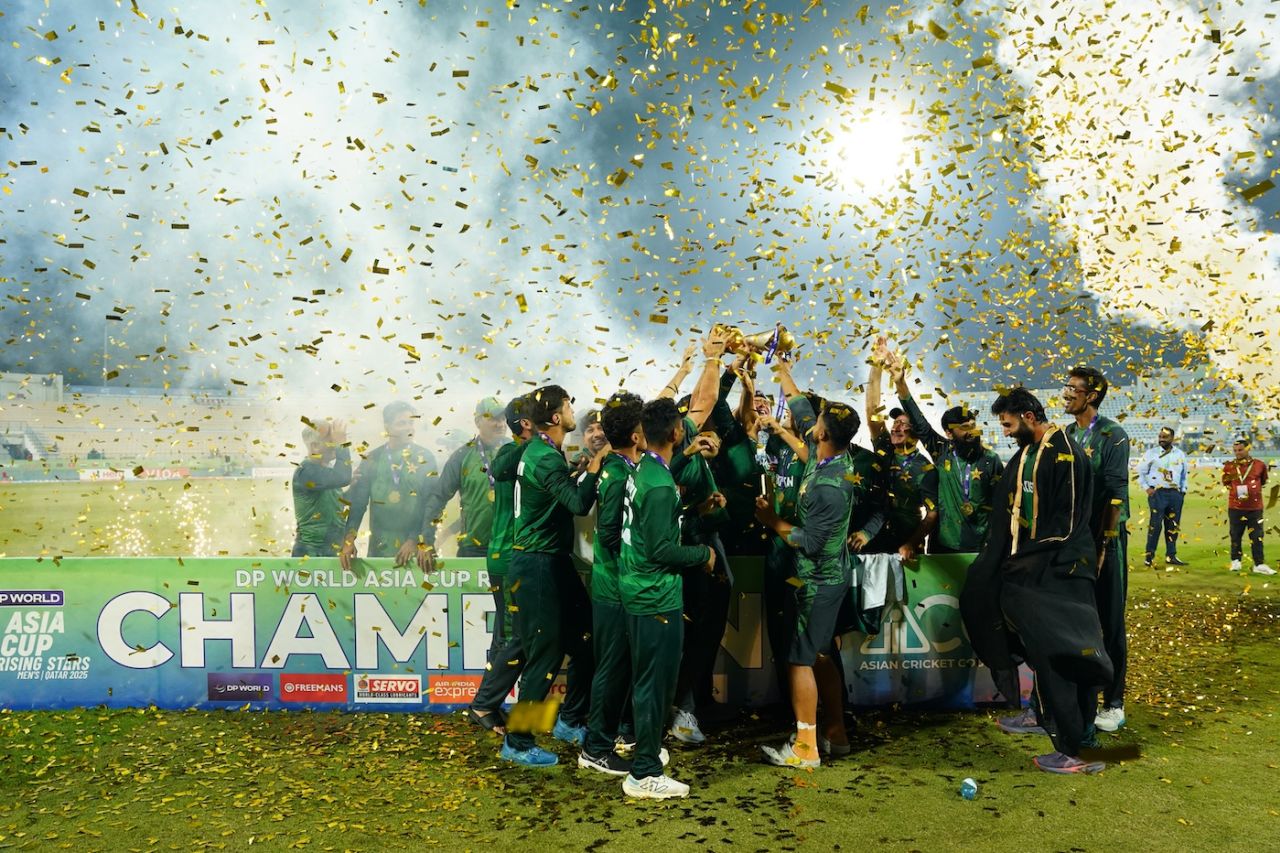 Pakistan Shaheen celebrate their win, Bangladesh A vs Pakistan Shaheens, Rising Stars T20 Asia Cup final, Doha, November 23, 2025