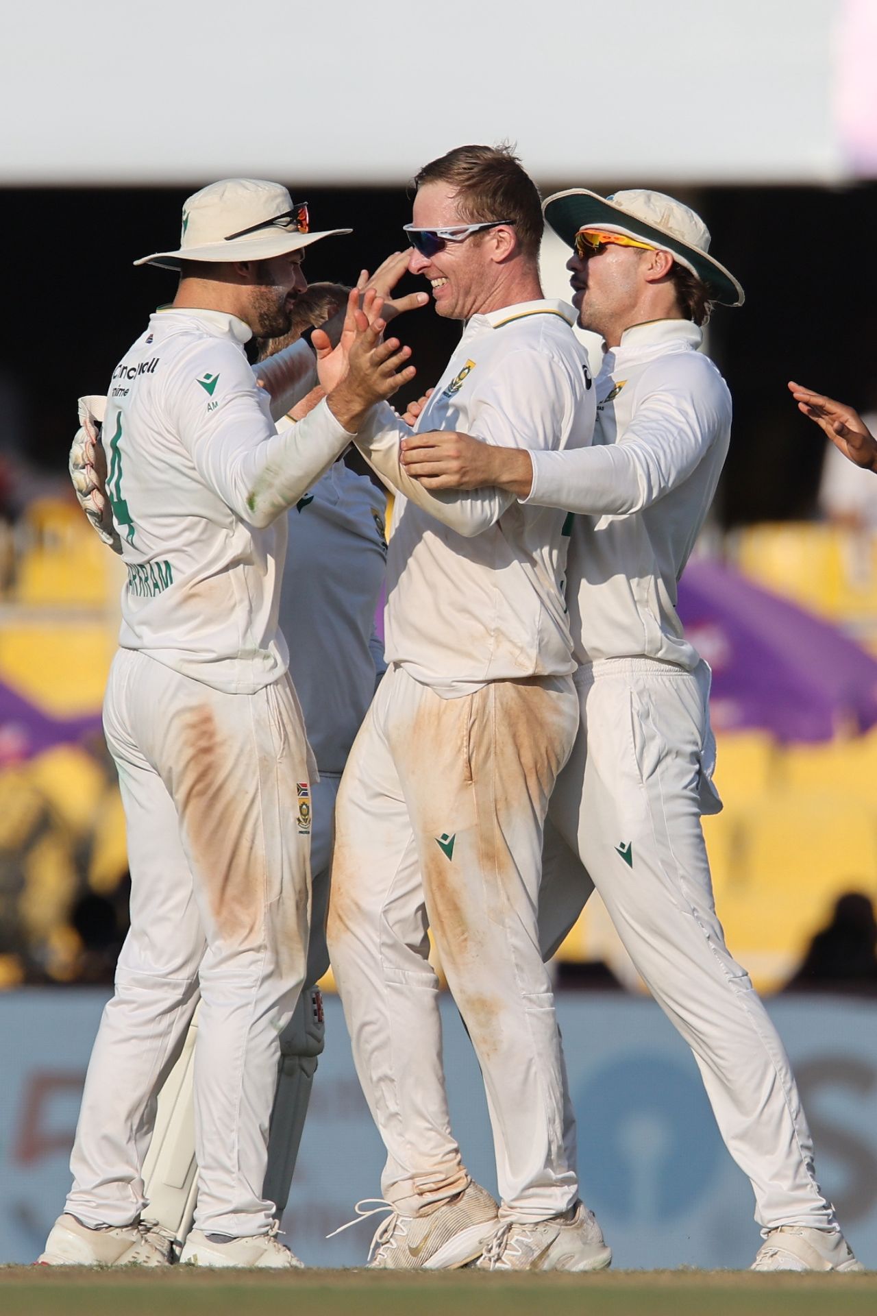 Simon Harmer ended the big eighth-wicket stand, India vs South Africa, 2nd Test, Guwahati, 3rd day, November 24, 2025
