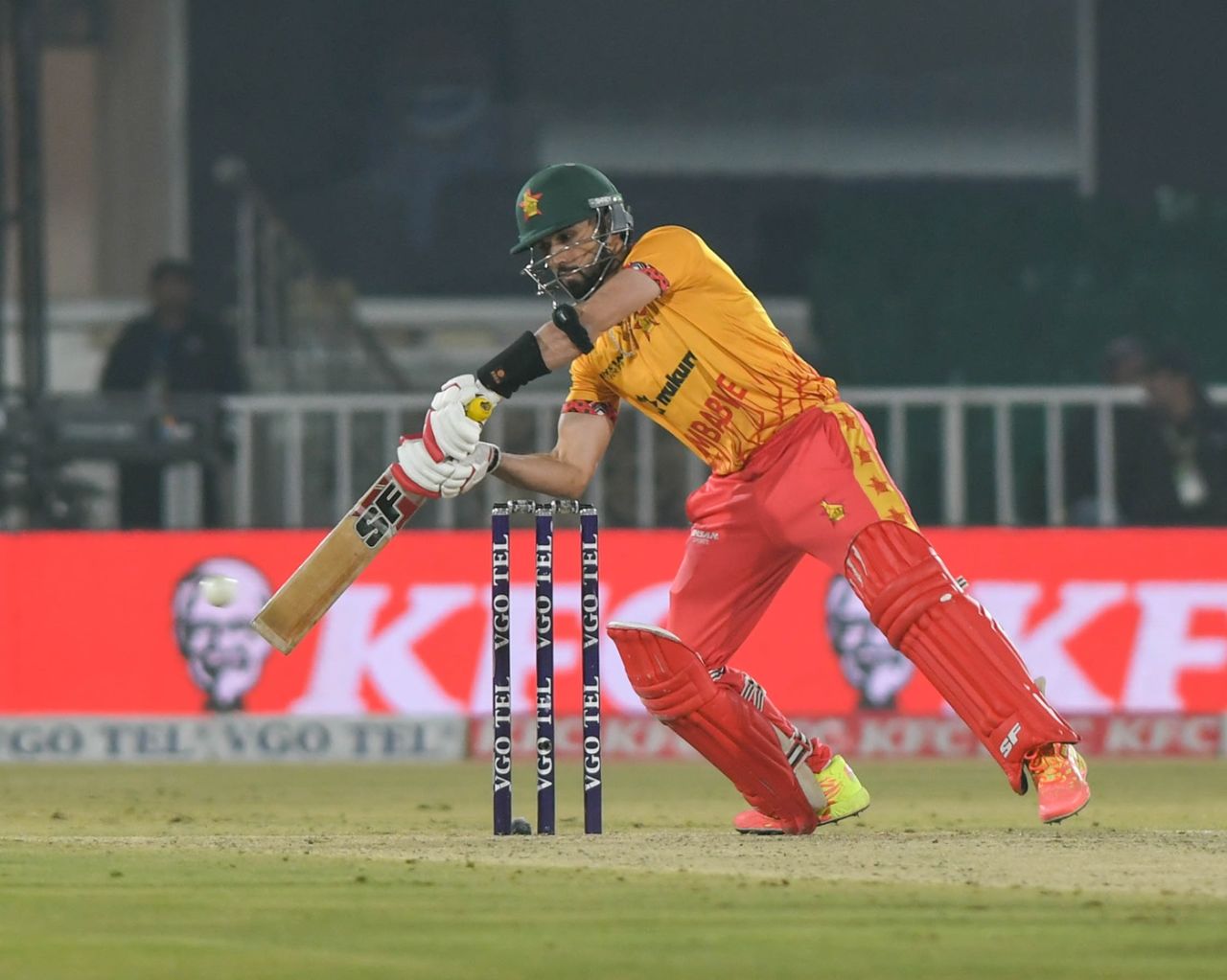 Sikandar Raza steadied Zimbabwe in the middle overs, Sri Lanka vs Zimbabwe, T20I tri-series, Rawalpindi, November 25, 2025