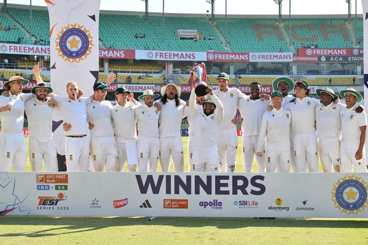 South Africa's players celebrate their 2-0 series win against India, India vs South Africa, 2nd Test, Guwahati, 5th day, November 26, 2025