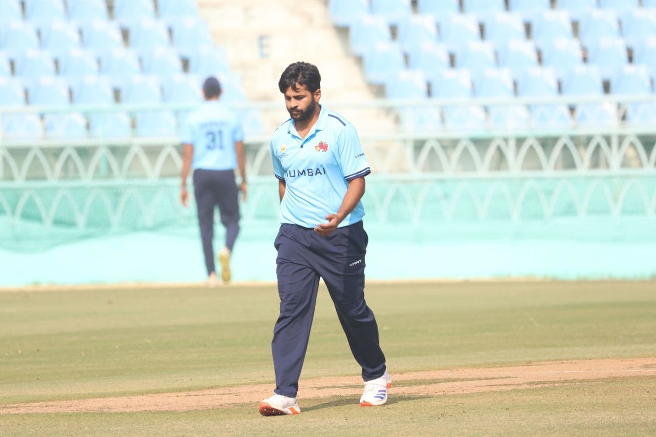 Shardul Thakur bowled a tight spell for Mumbai, Mumbai vs Railways, Syed Mushtaq Ali Trophy 2025-26, Lucknow, November 26, 2025