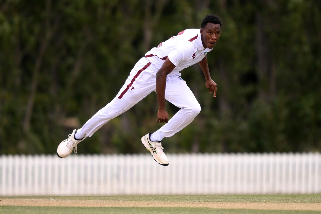 Tevin Letronball Tevin Imlach prepares to collect the ball | ESPNcricinfo.com