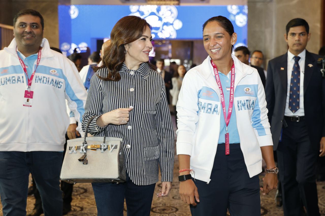 Mumbai Indians owner Nita Ambani and captain Harmanpreet Kaur share a laugh, Delhi, November 27, 2025