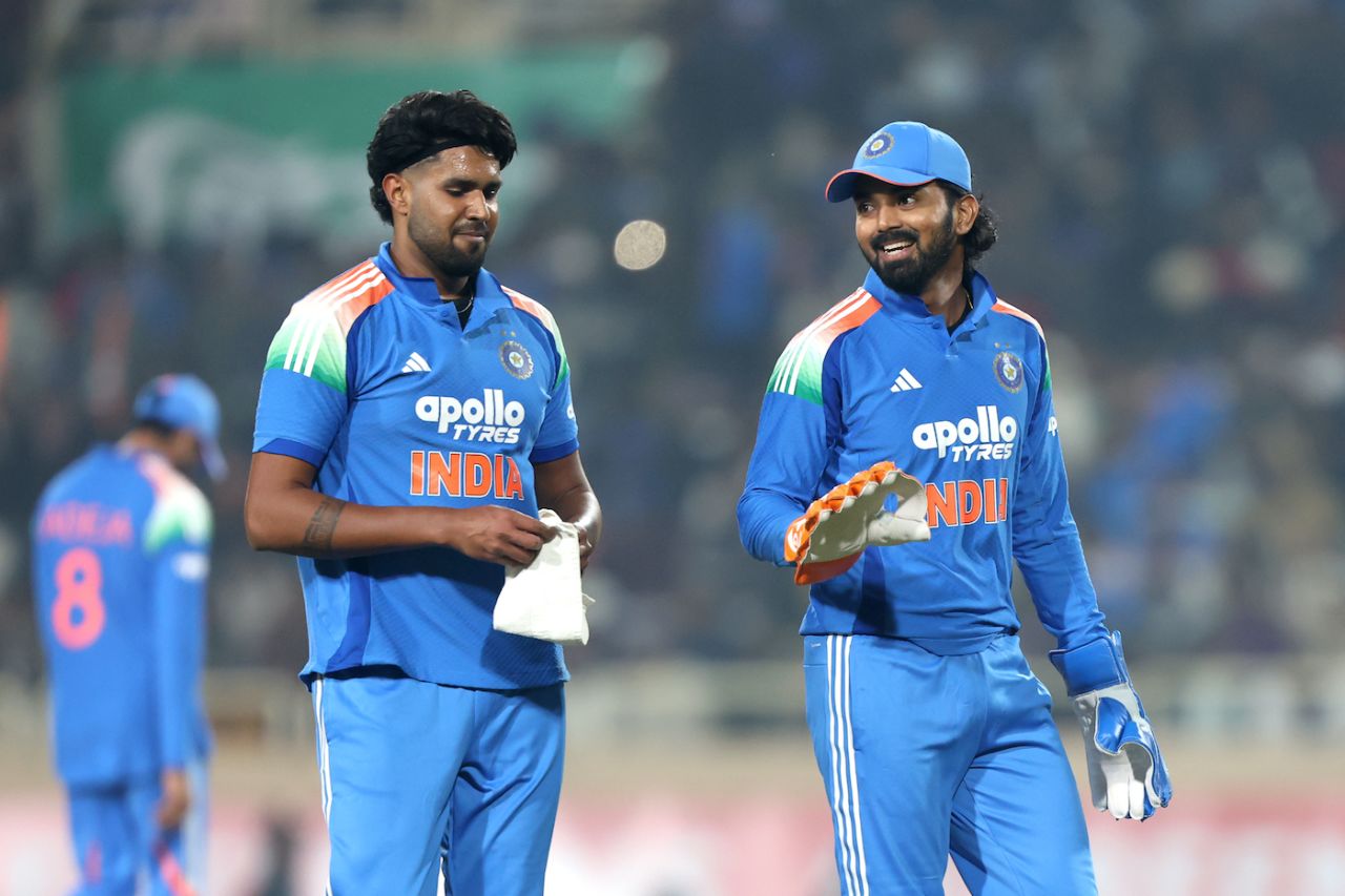 Harshit Rana and KL Rahul enjoy a small chat after the former had a banger opening spell, India vs South Africa, 1st ODI, Ranchi, November 30, 2025