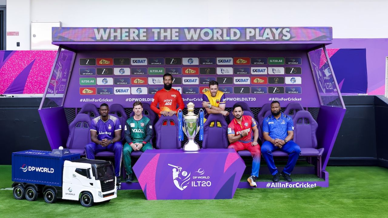 Jason Holder, Lockie Ferguson, Moeen Ali, Tim Southee, Gulbadin Naib and Kieron Pollard with the ILT20 trophy, Dubai, December 1, 2025